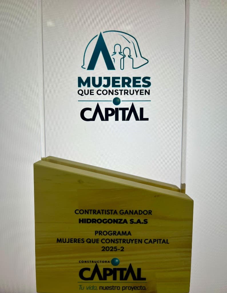 Trofeo Contratista Ganador — Programa Mujeres que construyen Capital 2025-2